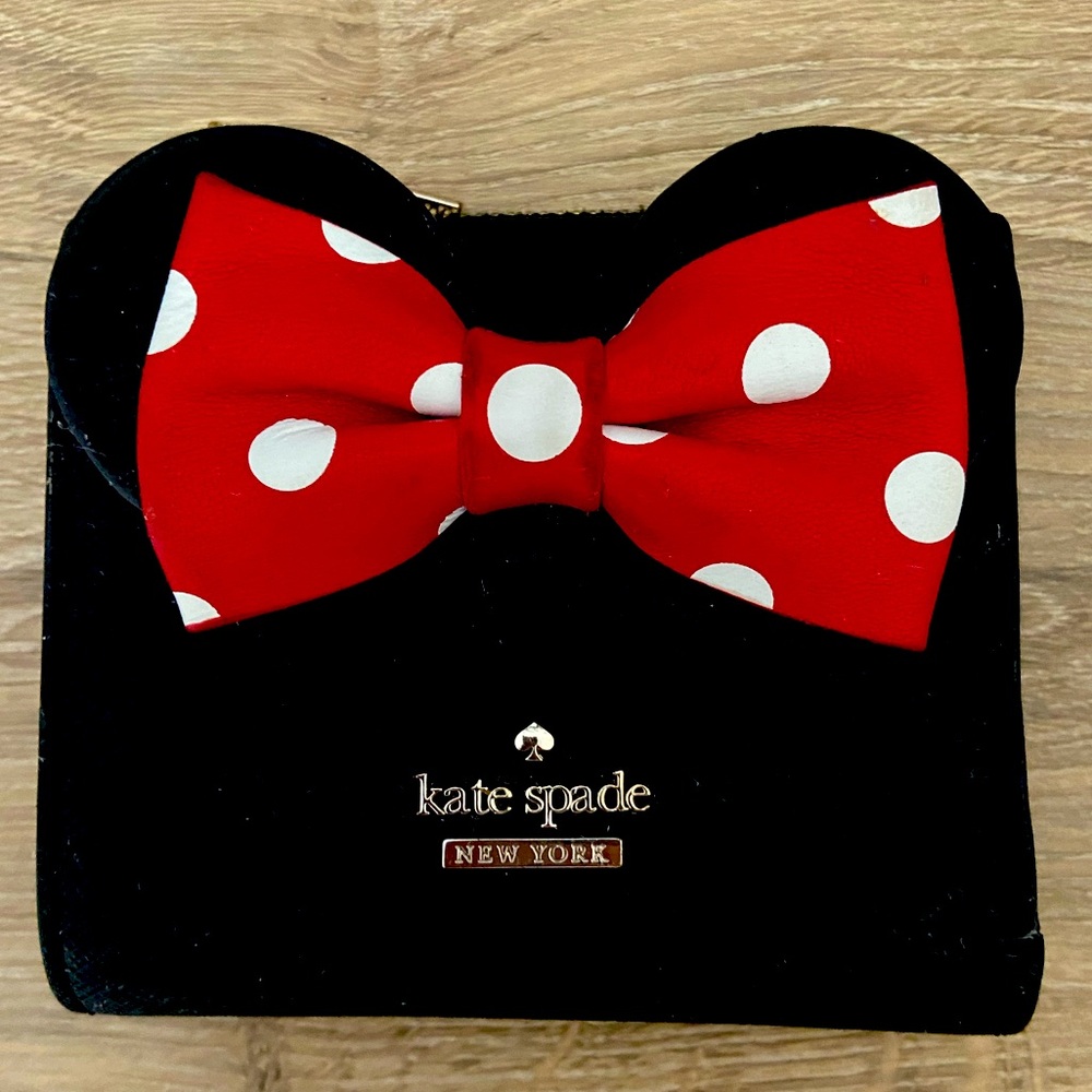 Minnie/Kate Spade Wallet. Great condition, and adorable!♥️